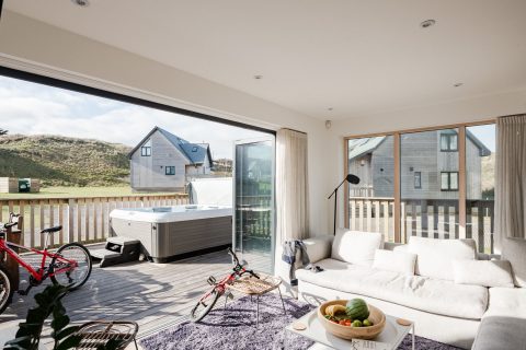 Stay at Fiztroy Lodge - Sandy Acres
